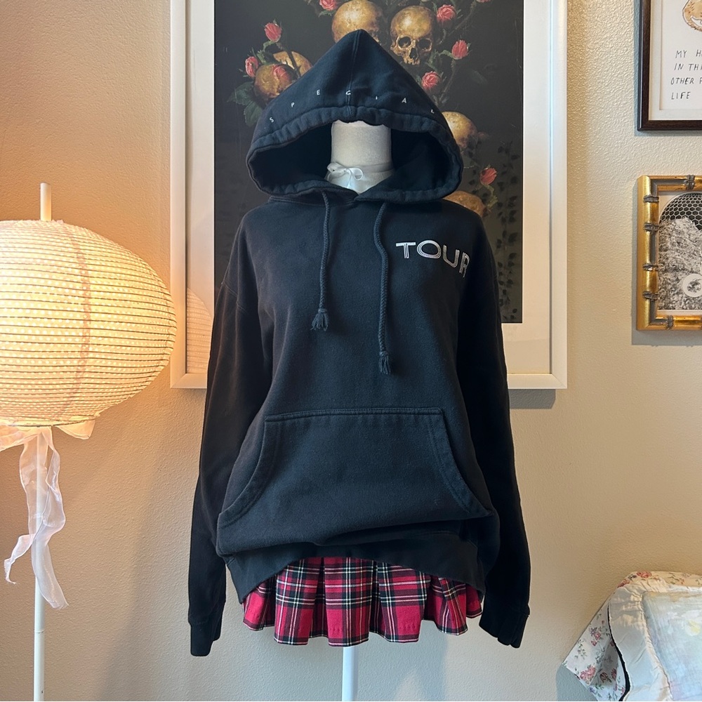 Lizzo Special Tour black graphic tour hoodie M